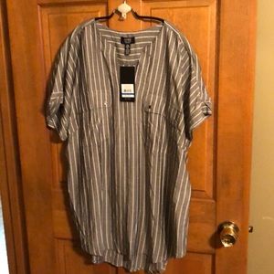 Jones New York gray with white stripes w pockets.